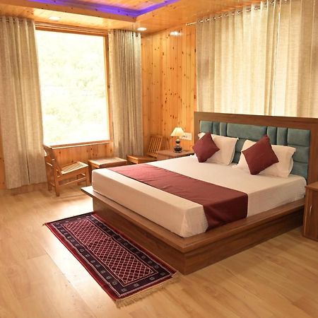 Hotel Royal Galaxy Tirthan Banjar ภายนอก รูปภาพ